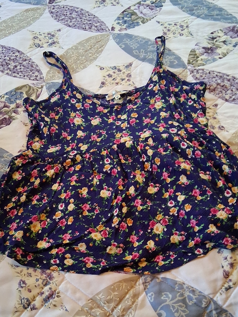 Floral Print Navy Spaghetti Strap Tank Top. Sz M